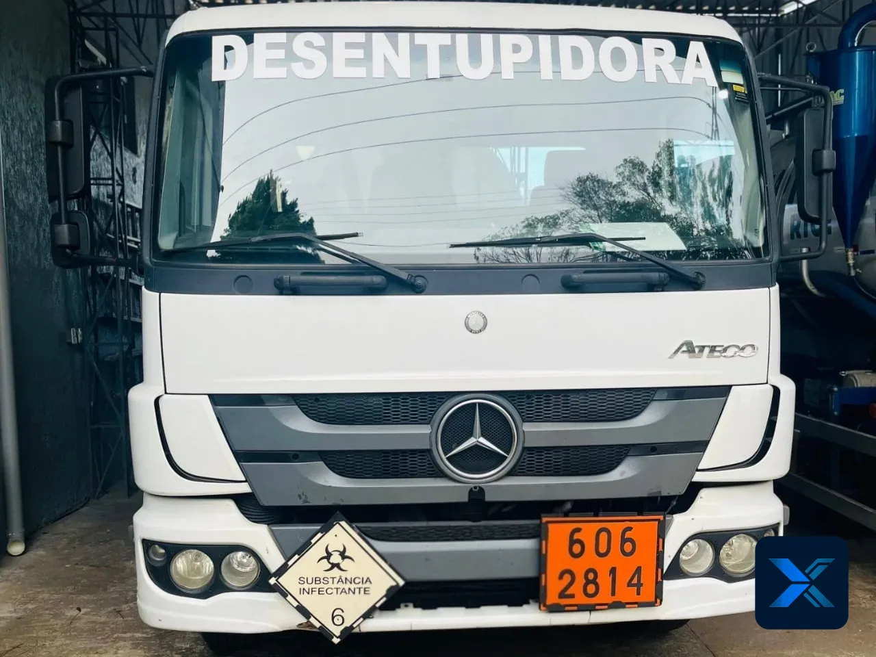MB Atego 1719 com equipamento combinado